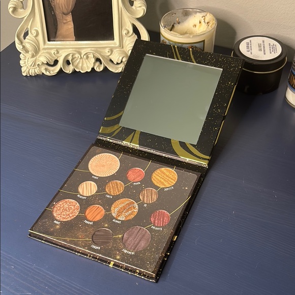 Dito Venus Palette - Cosmic Eyeshadow Collection - Picture 6 of 6